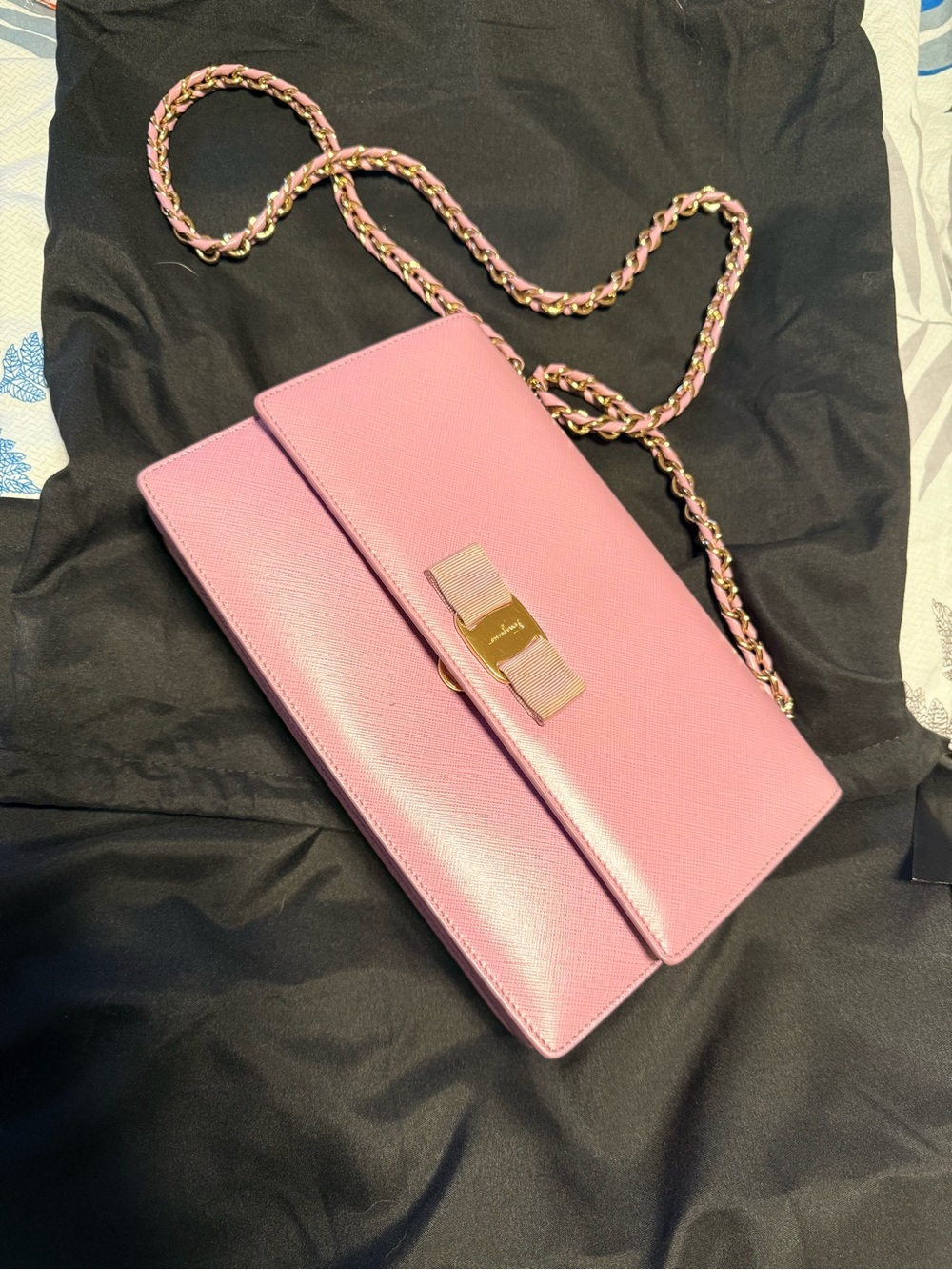 Salvatore Ferragamo Pink Vara Bow Chain Shoulder Bag